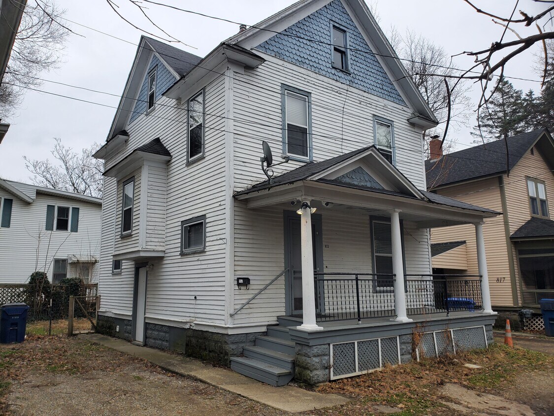 813 Vine Pl, Kalamazoo, MI 49008 House Rental in Kalamazoo, MI