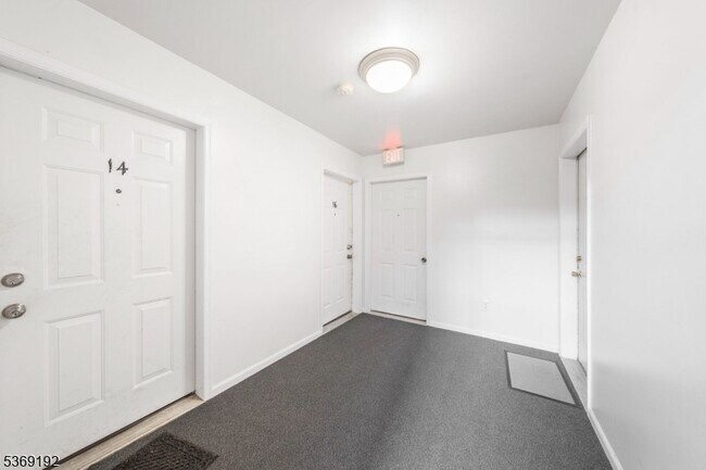 Foto del edificio - 668 N Broad St