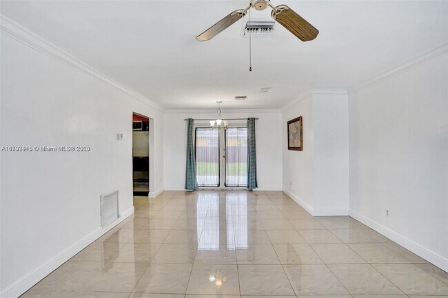 Foto del edificio - 6931 SW 27th Ct