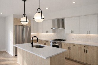 Building Photo - 99 Williams St