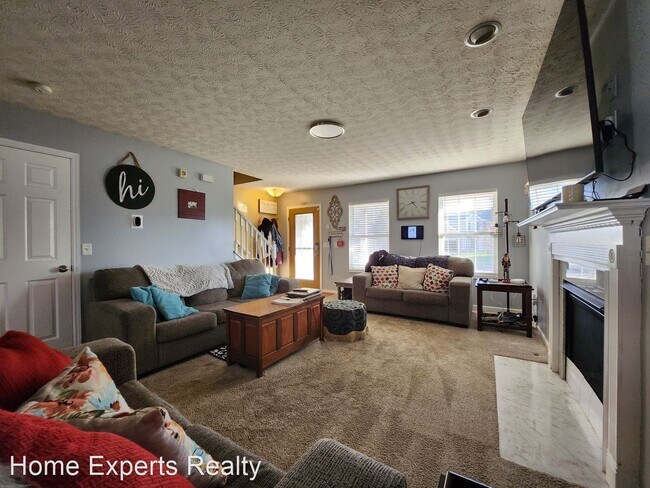 Building Photo - 5 br, 3.5 bath House - 4015 Atha Court