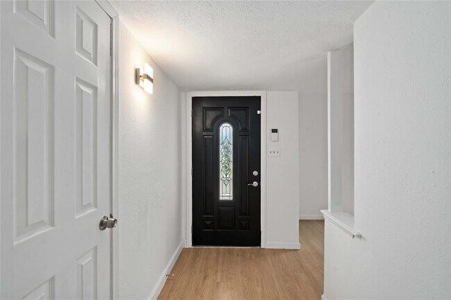 Foto del edificio - 17415 N Barker St