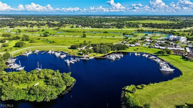 Foto del edificio - 1041 River Run Rd