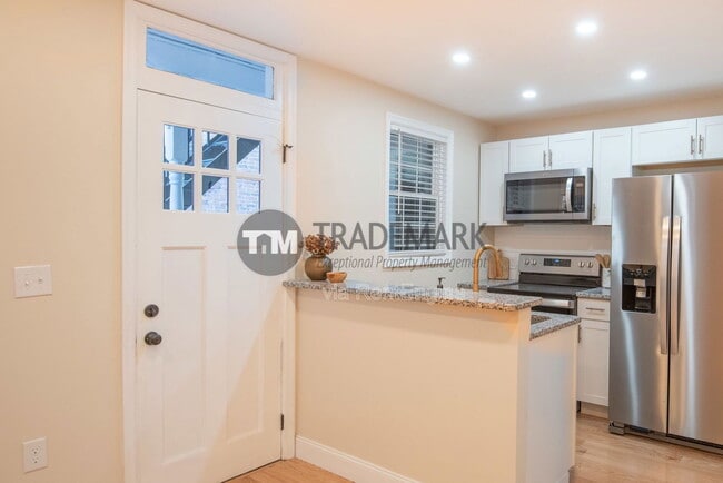 Foto del edificio - 323 N Mulberry St