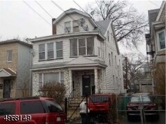 Frente - 69 Mapes Ave