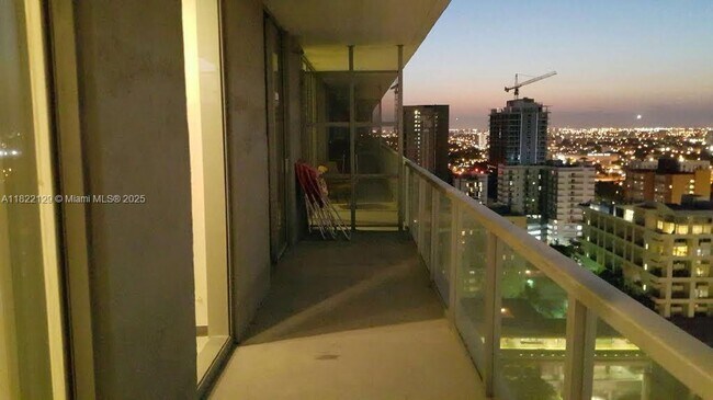 Foto del edificio - 1111 SW 1st Ave