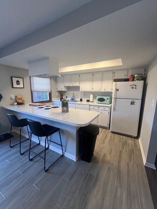 Foto del edificio - 3 bedroom Condo - Includes resident only c...
