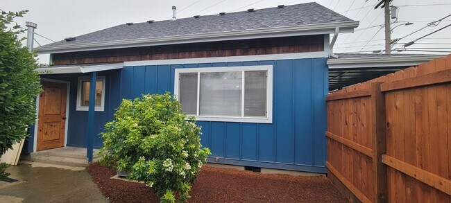 Foto del edificio - 414 N Madison St