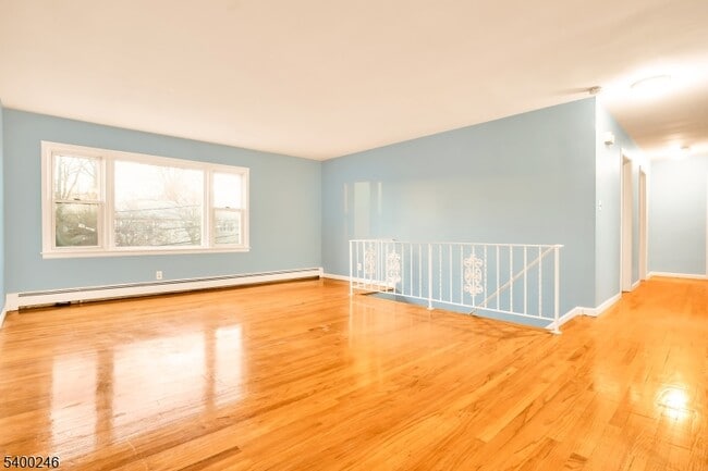 Foto del edificio - 726 Gates Terrace