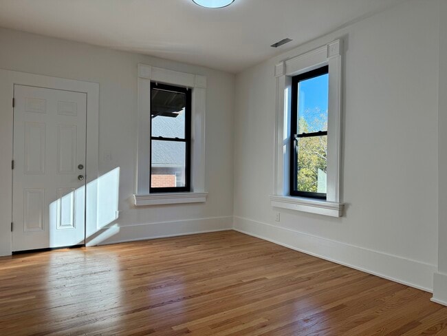 Building Photo - 177 Chestnut St