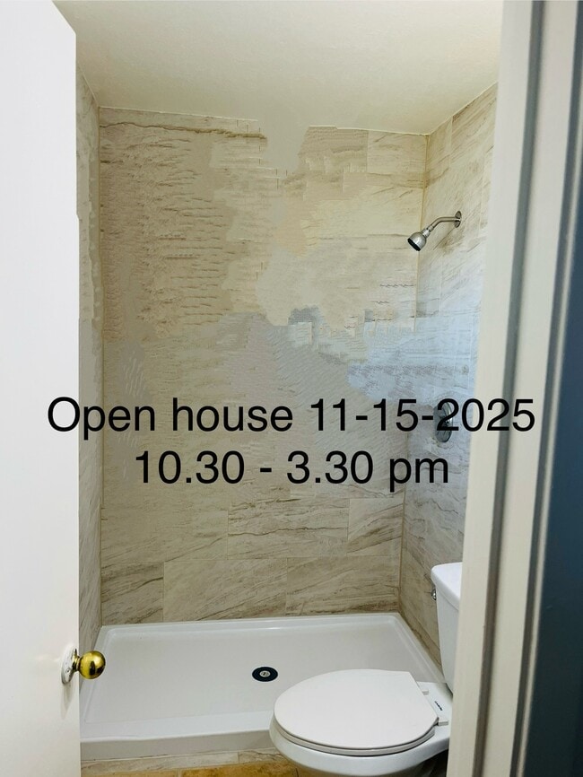 Foto del edificio - 8531 Jacaranda Ave