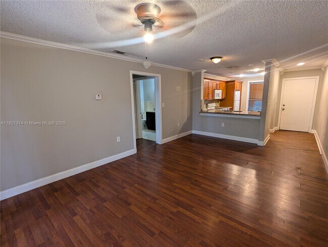 Foto del edificio - 8009 SW 21st Ct