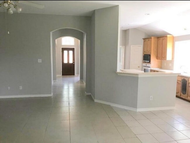 Foto del edificio - 1311 Pine Mills Dr