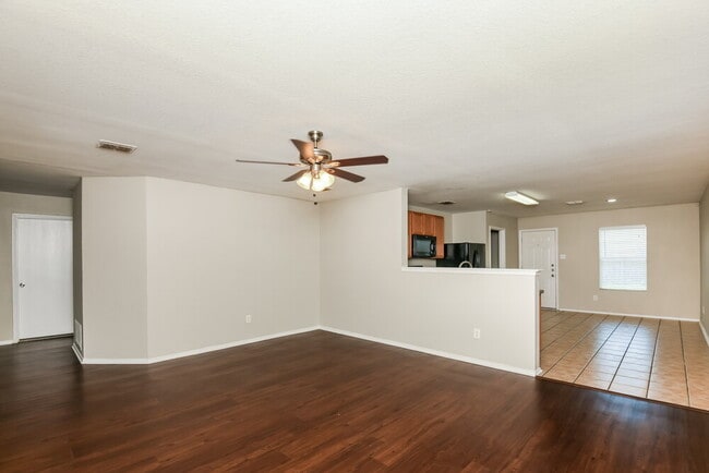 Building Photo - 1508 Queens Brook Ln