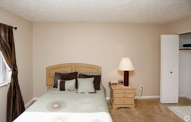 Interior Photo - English Village Apartments