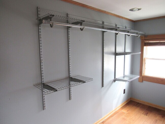 Building Photo - 303 11th St SE