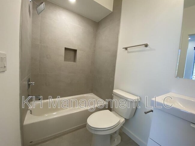 Foto del edificio - 709 N 44th St