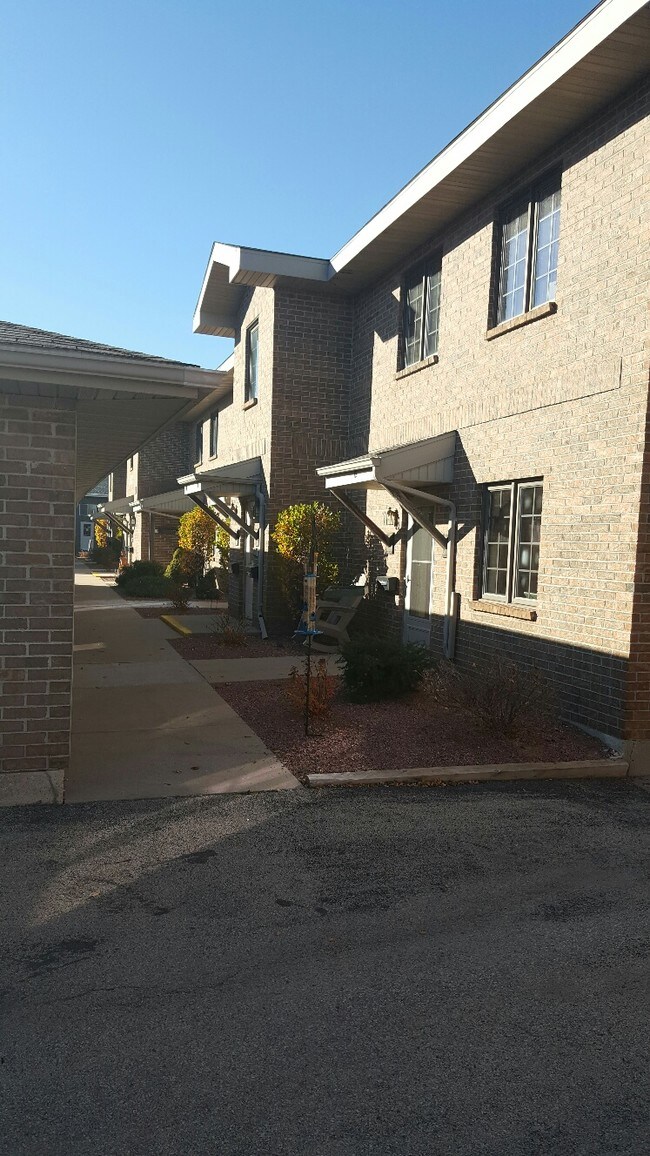 Fox Shores Apartments Apartments in Kaukauna, WI