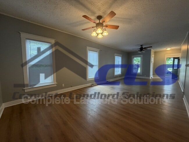 Building Photo - 1010 S 8th St