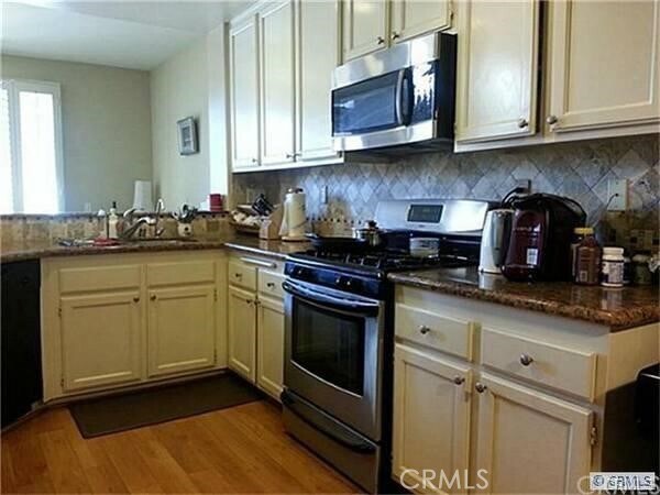 Building Photo - 2736 Monza