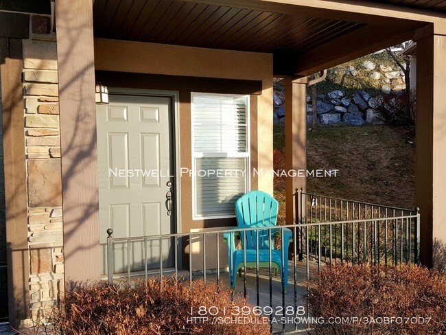 Building Photo - Great South Mountain 2 bed Townhome