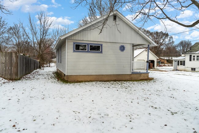 Building Photo - Charming 3-Bedroom on Arbury Place $1300 p...