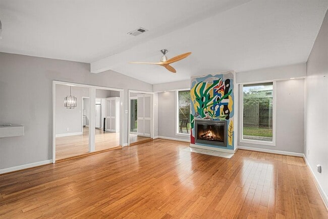 Building Photo - 5539 Indigo St