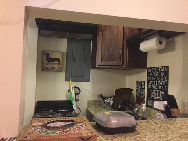 Breakfast Bar - 6509 Avenue A
