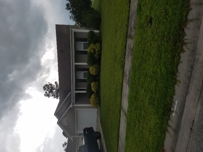 Building Photo - 1750 Pepperwood Way