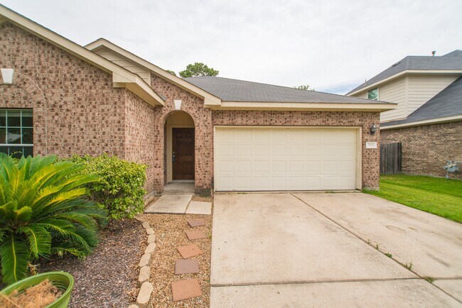 Building Photo - 25531 Forest Springs Lake
