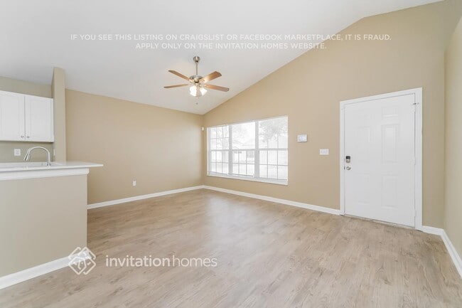 Building Photo - 341 Rollins Dr