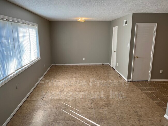 Foto del edificio - 636 Frayser Dr