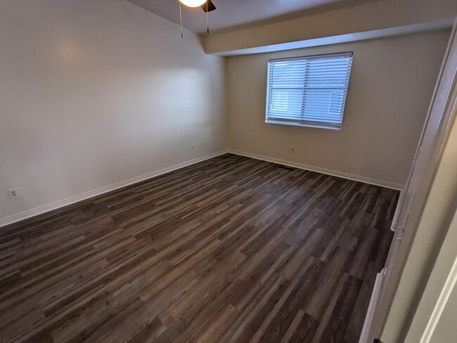 Building Photo - 790 N 2720 E