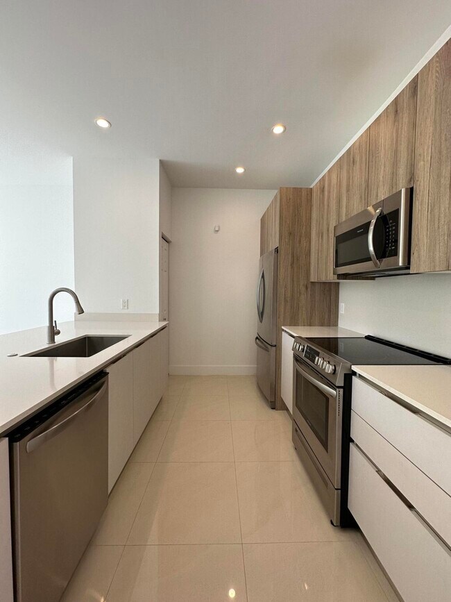 Foto del edificio - 815 NE 17th Ave