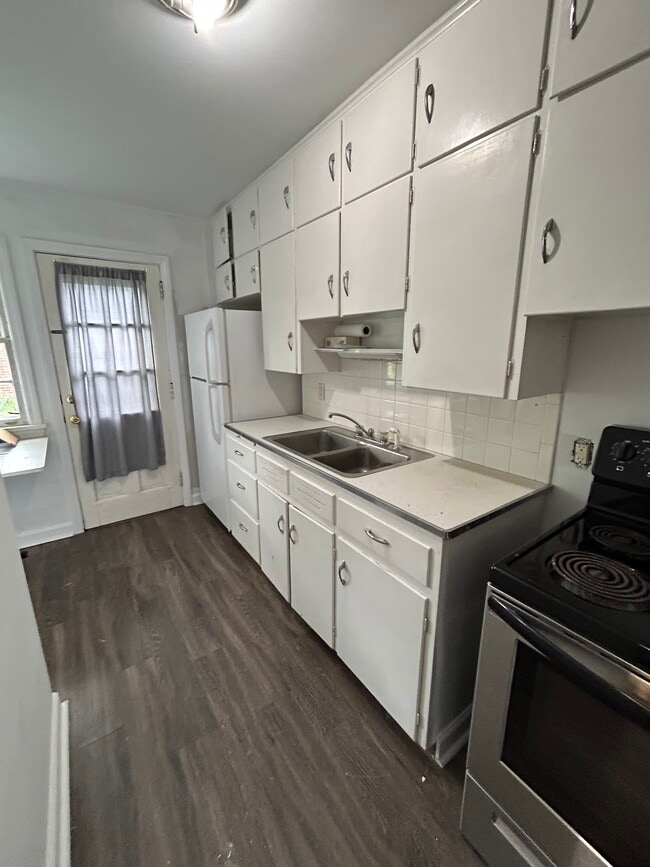 Kitchen/Back entry - 2025 Ayers Ave