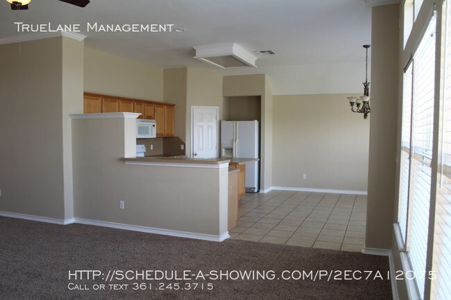 Foto del edificio - 5921 Sutherland Dr