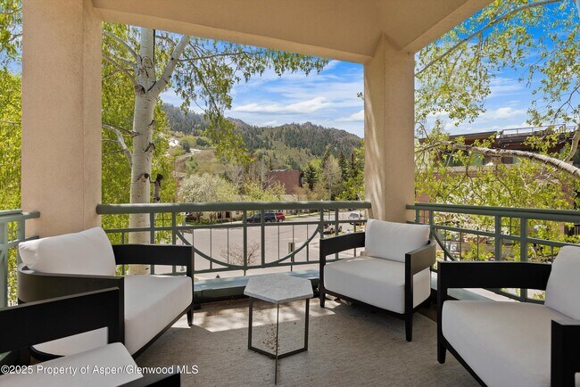 Foto del edificio - 120 S Spring St