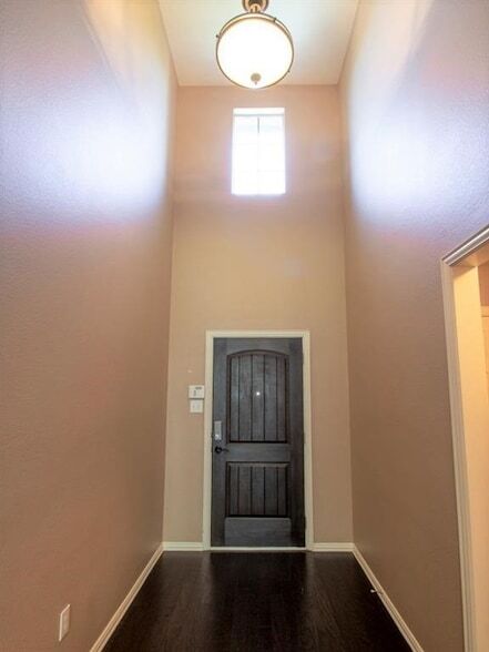 Foto del edificio - 417 Hackberry Dr