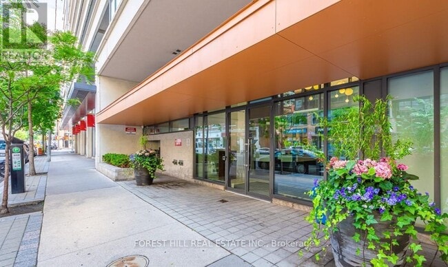 Building Photo - 111 Elizabeth St
