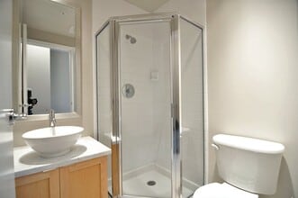 Building Photo - 6823 Station Hill Dr