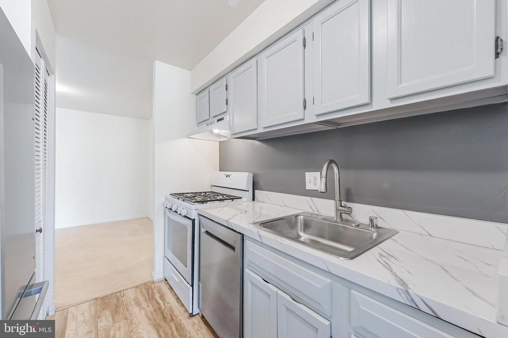 Foto principal - 11240 Chestnut Grove Square