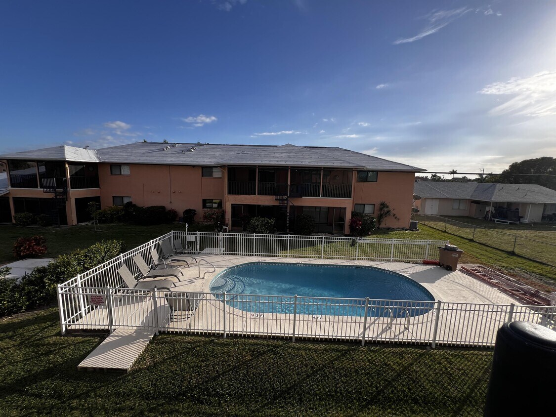 Photo - 1202 Cape Coral Pkwy W (Cape Coral, FL)