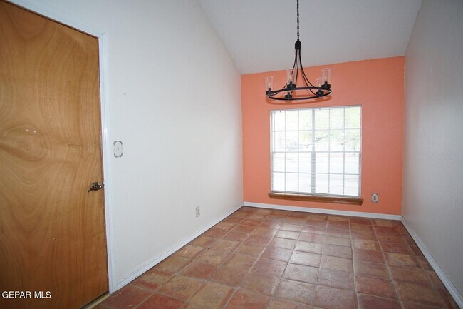 Foto del edificio - 5460 Ridge St