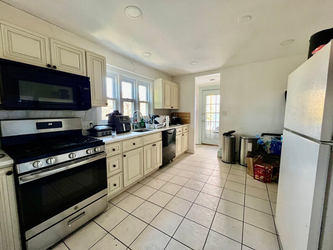Foto principal - 116 Lake St