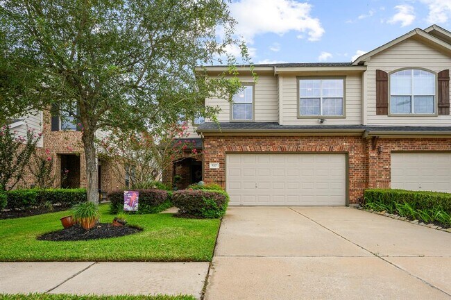 Building Photo - 5327 Timber Ct Hollow
