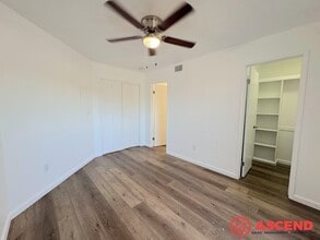 Building Photo - 4809 Hahn Ave