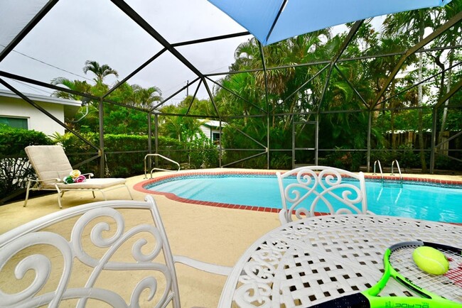 Foto del edificio - 129 Alhambra Pl