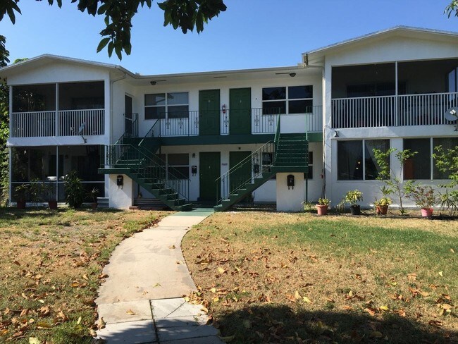 Vista de frente - 2829 Jackson St