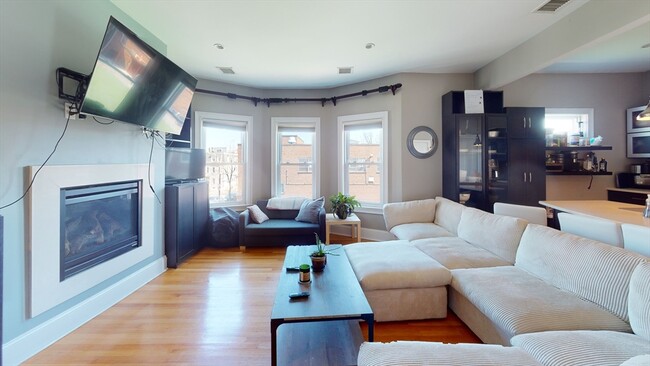 Foto del edificio - 735 E 3rd St