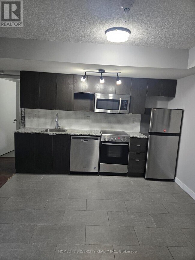 Building Photo - 15 Brunel Ct